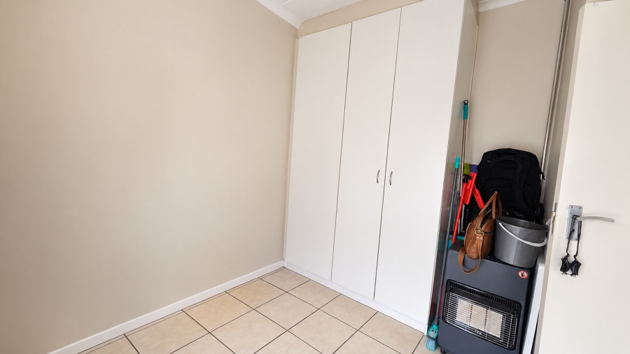 To Let 2 Bedroom Property for Rent in Viking Village Western Cape